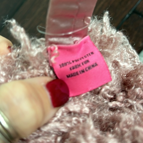 Betsey Johnson Pink Ear Muffs (fancy) - Picture 6 of 6